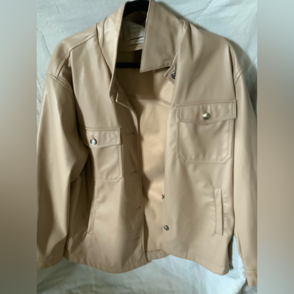 NWOT Beige Leather Stoosh Jacket Large Women's Button Front Pockets Size Large